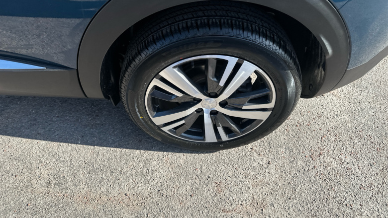 Peugeot 3008 1.2 PureTech Allure Premium+ 5dr Petrol Estate